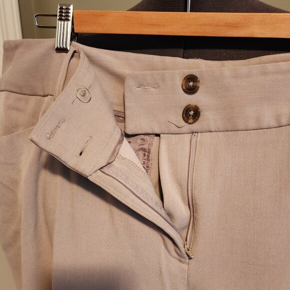 Alfani Woman 18W Cream/Beige Tummy Control Wide Leg Work Pant - Picture 3 of 4